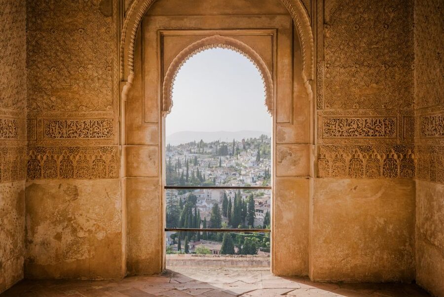 Seville: Alhambra Day Trip with Guide & Nasrid Palaces Entry - Key highlights at a glance