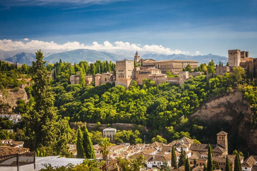 Seville: Alhambra Day Trip with Guide & Nasrid Palaces Entry - Seville to the Alhambra: why this day trip beats DIY