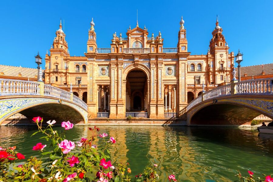 Seville: Authentic and Romantic Horse-Drawn Carriage Ride - The Guadalquivir Riverside: Why This Part Feels Like a Break