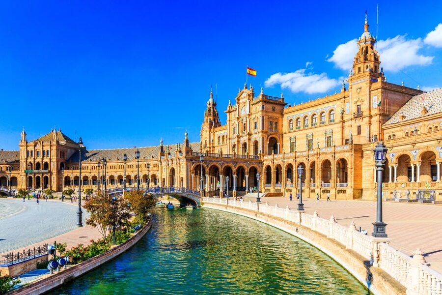 Seville: Authentic and Romantic Horse-Drawn Carriage Ride - Plaza de España Stops: Great for Photos, Sometimes Re-routed