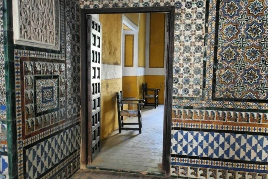 Seville: Casa de Pilatos and Condesa de Lebrija Palace Tour - Skip the Line and Why a Separate Entrance Matters
