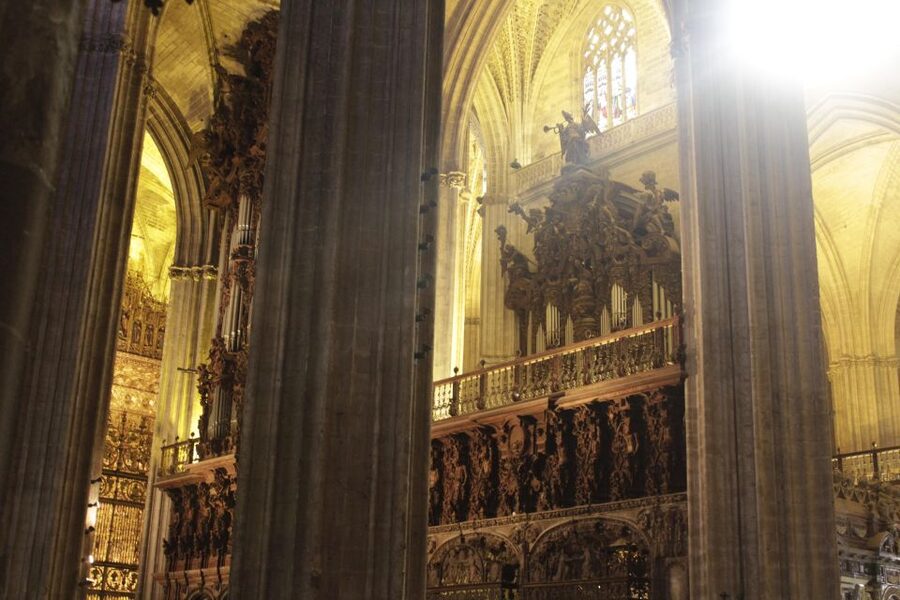 Seville: Cathedral and Giralda Skip-the-line Guided Tour - The Largest Altar in Christendom and Why the Guide Helps