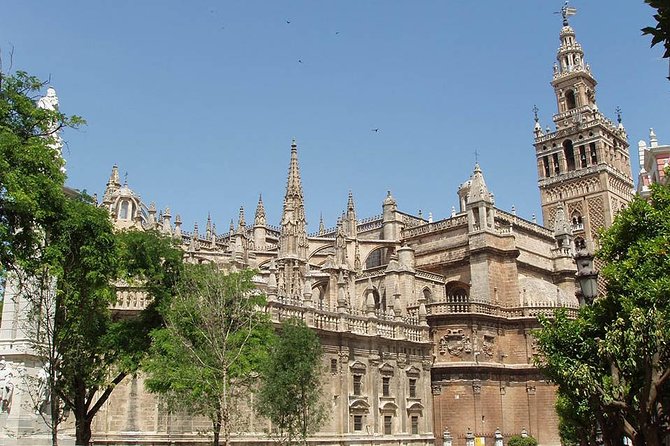 Seville Cathedral and Giralda Tower Guided Tour - Why Seville’s Cathedral and Giralda combo works so well