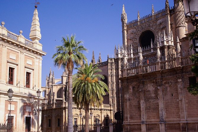 Seville Cathedral and Giralda Tower Guided Tour - Guides: when the storytelling makes the architecture click