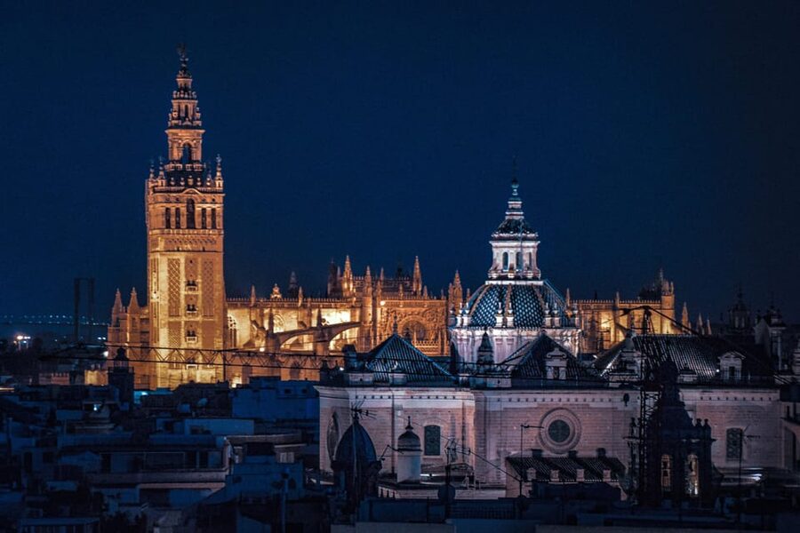 Seville: Cathedral and Giralda Tower Guided Tour and Tickets - Key Things That Make This Tour Work