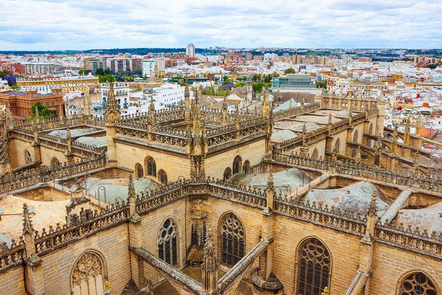 Seville: Cathedral and La Giralda Entry Ticket - The mosque-to-cathedral story, and Fernando III’s turning point
