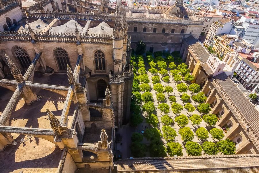 Seville: Cathedral and La Giralda Entry Ticket - Columbus’s tomb at Puerta del Principe: what to expect and why it’s debated