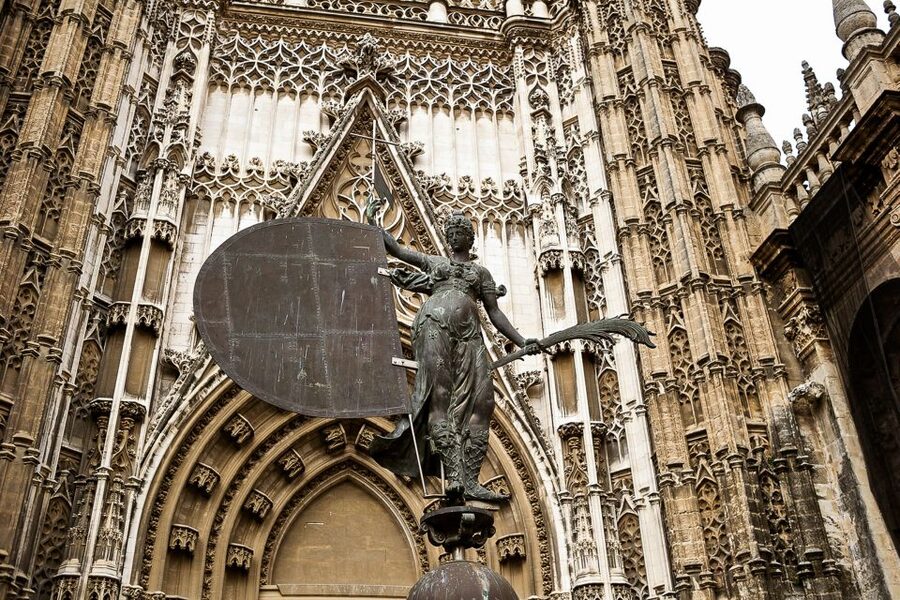 Seville: Cathedral and La Giralda Entry Ticket - Art highlights: Goya, Murillo, and Zurbarán (and why the audio helps)