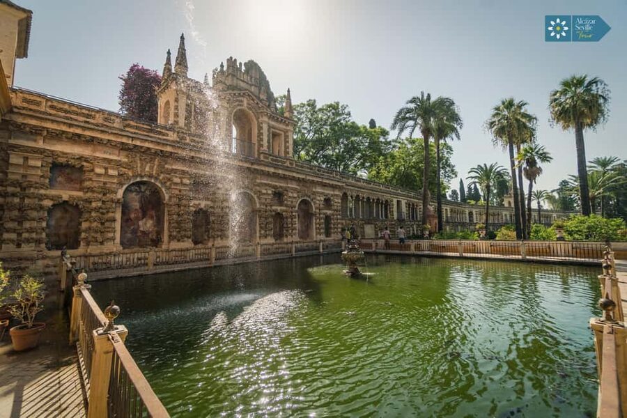 Seville: Cathedral, Giralda, and Royal Alcázar Guided Tour - Why Seville’s Cathedral, Giralda, and Alcázar Belong Together
