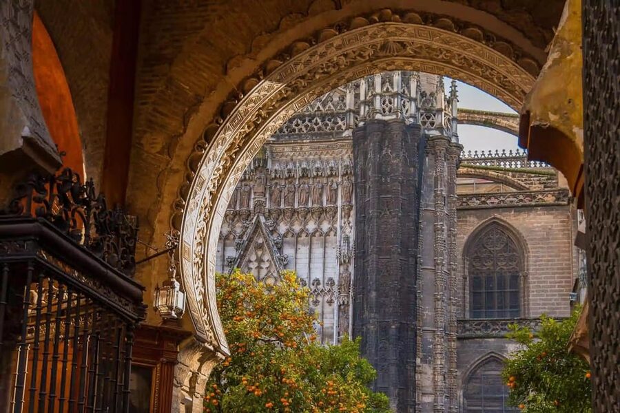 Seville Cathedral & Giralda Guided Tour: Skip-the-Line Entry - Royal Chapel and the Tomb of Christopher Columbus