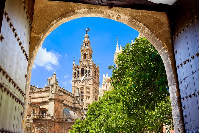 Seville: Cathedral & Giralda Guided Tour with Tickets - Entering Seville Cathedral and the Giralda, why this combo matters