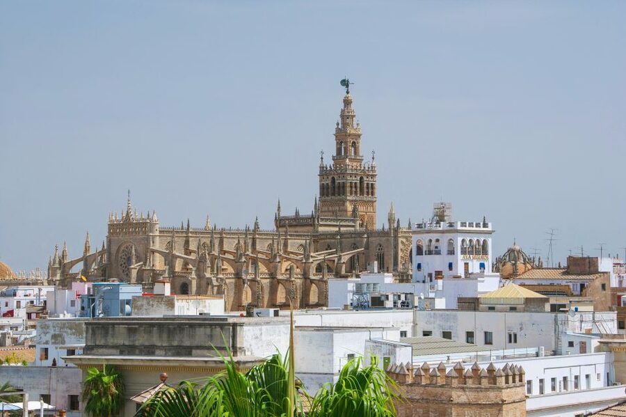 Seville Cathedral & Giralda Private Tour including tickets - Why Seville Cathedral and the Giralda belong together