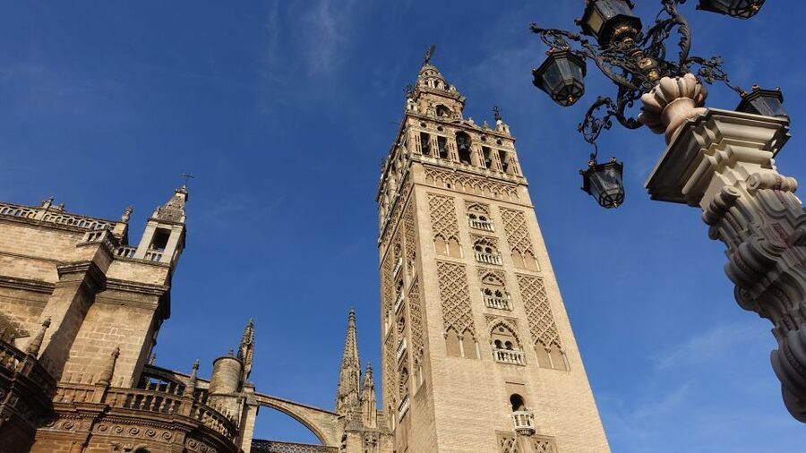 Seville Cathedral & Giralda Private Tour including tickets - Price and value: what you pay for a private, ticketed package