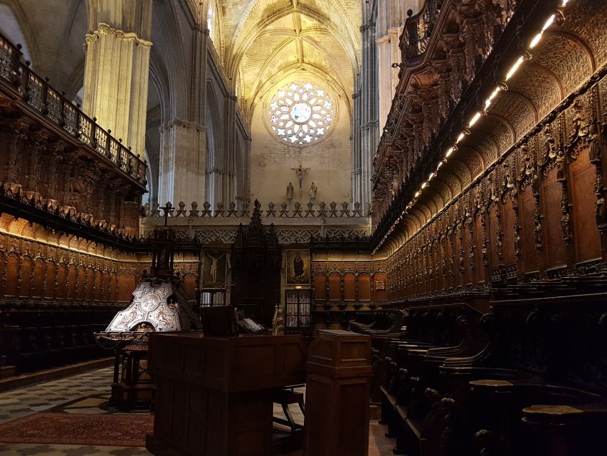 Seville Cathedral & Giralda Private Tour including tickets - Getting into Seville Cathedral fast, with pickup and headsets