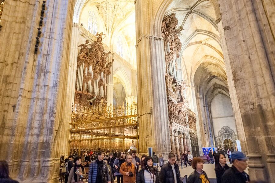 Seville: Cathedral Guided Tour with Optional Alcázar - La Giralda: Climb the Bell Tower for Views You Can Navigate