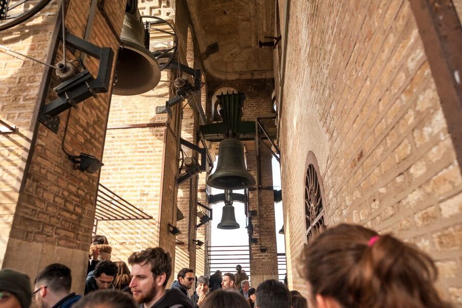 Seville: Cathedral Guided Tour with Optional Alcázar - Guides and Group Energy: What the Best Perform Well