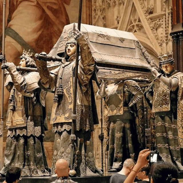 Seville: CATHEDRAL TINY GROUP SKIP THE LINE - Patio de los Naranjos: the calm reset at the end