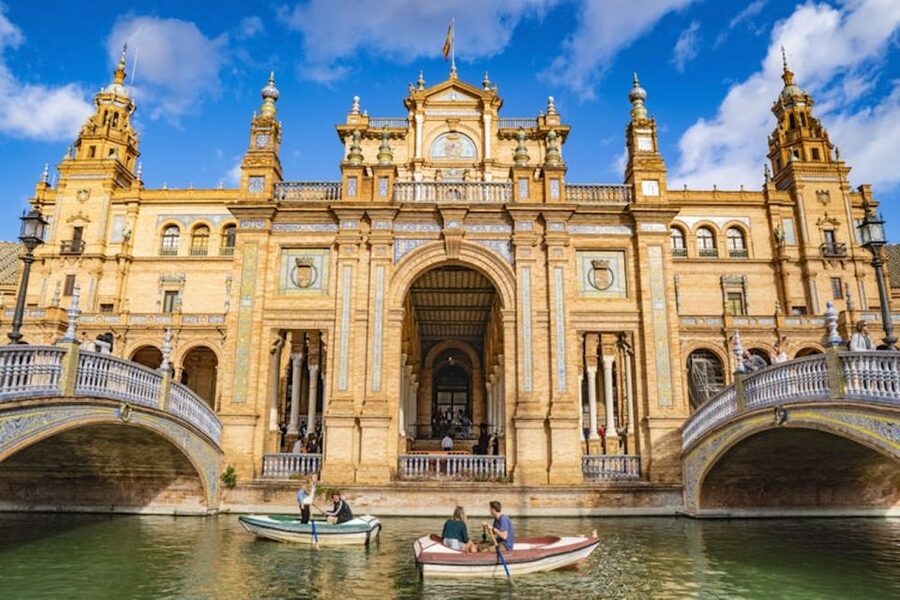 Seville: City of Queens, Nuns, Sex Work & Witches - Key takeaways before you go