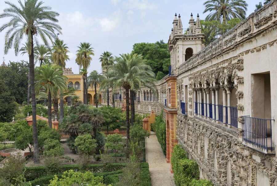 Seville: City Sightseeing Hop-On Hop-Off Bus Tour - Practical Notes: Crowds, Heat, and How to Avoid Missing Your Bus