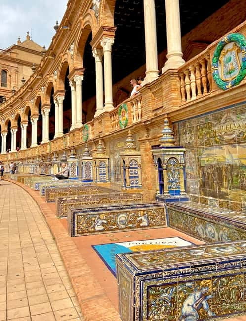 Seville: City Walking Tour - Exterior-only visits: how this tour still works if you want interiors too