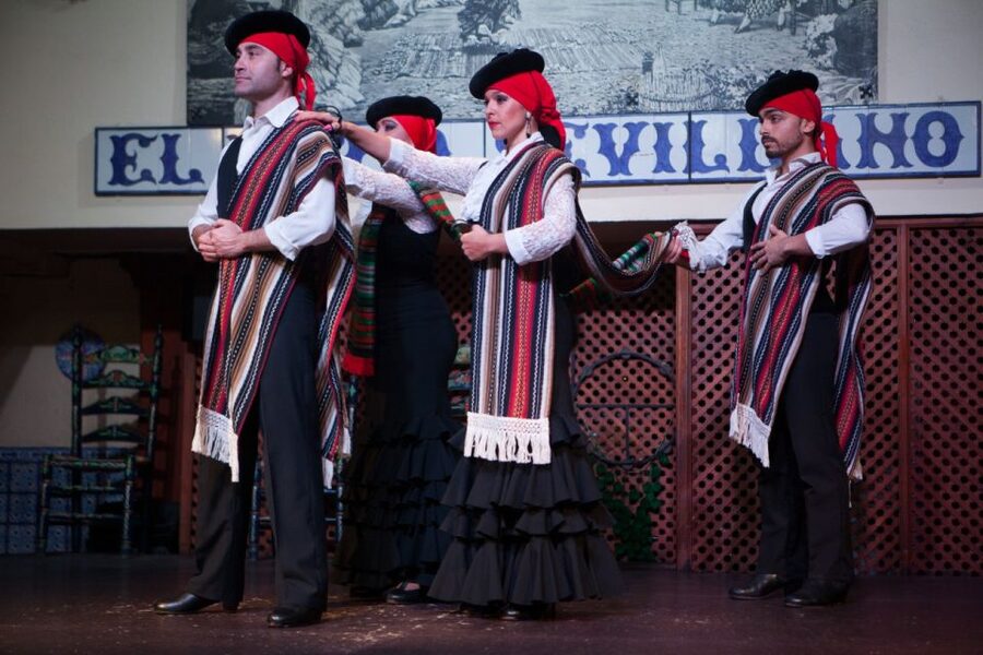 Seville: El Patio Sevillano Flamenco Show Ticket & Dinner - Key things I’d clock before you go