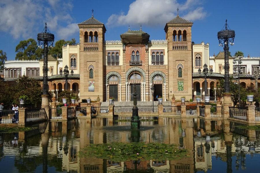 Seville: Electric Bike Tour in Small Group - Why Guides Like Richard, Elena, Filippo, and Luca Matter