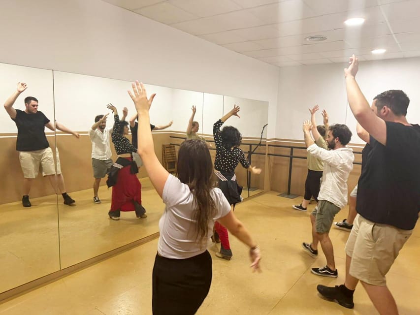 Seville: Enjoy a class of approach to flamenco - Price and Value: Paying $41 for Real Participation