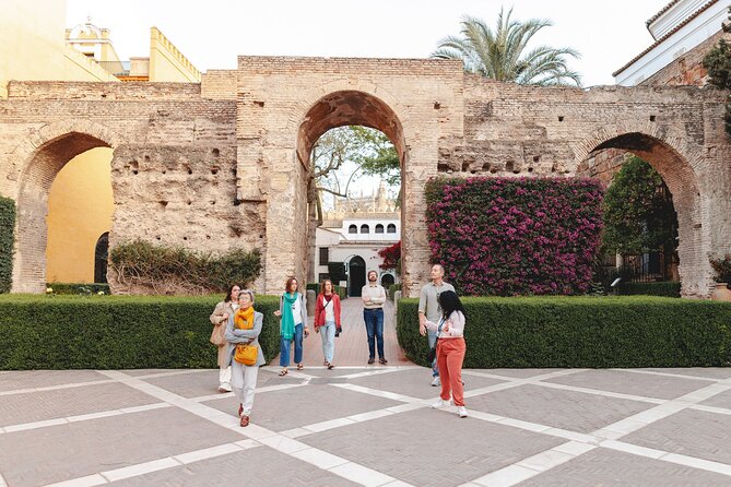 Seville Exclusive Beat the Crowds Guided Alcazar Before Opening - Timing that makes photos and comfort actually possible