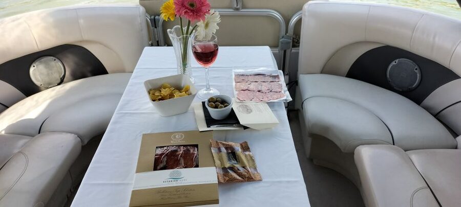 Seville: Exclusive River Boat Tour with Tapas - Triana Bridge, the old center view, and why the river changes everything