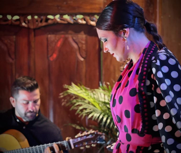 Seville: Flamenco Show at Tablao Almoraima in Triana - What to Bring (and What to Skip)