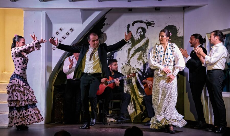 Seville: Flamenco Show at Tablao Los Gallos - Entering Seville’s Santa Cruz, Then Dropping Into Flamenco Mode