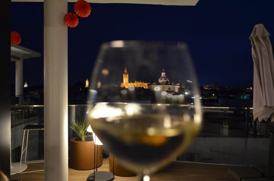 Seville: Flamenco Show & Roof Dinner with Cathedral Views - Finding the place: the one logistics snag to plan for