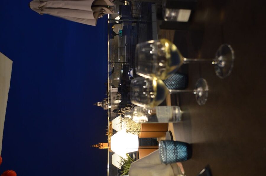 Seville: Flamenco Show & Roof Dinner with Cathedral Views - The cocktail moment: a small inclusion that helps the evening flow