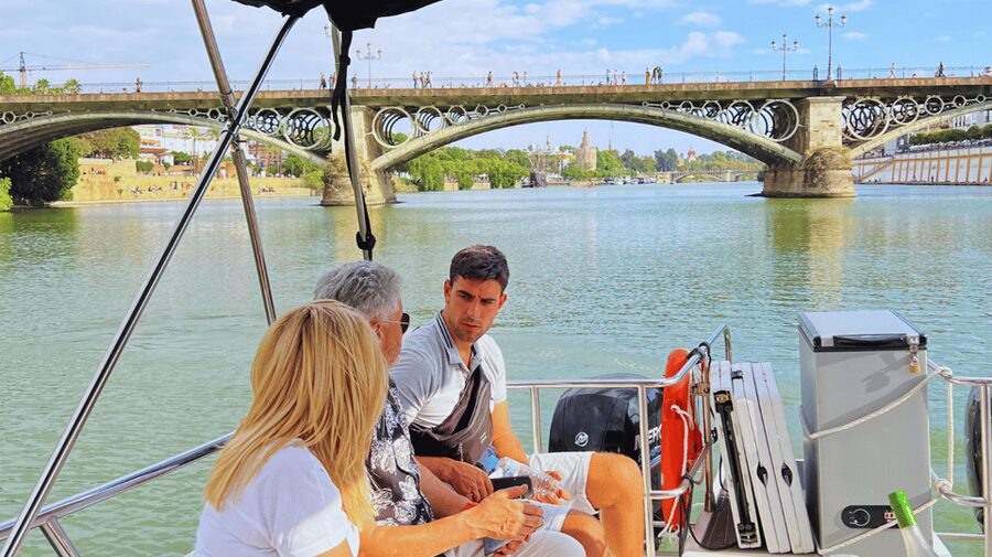 Seville: Guadalquivir River Boat Tour - Photo tips so you leave with more than one good shot