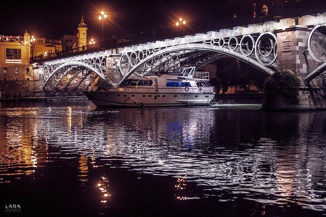 Seville: Guadalquivir River Cruise with Lunch or Dinner - The sightseeing breaks: photo stops with the bullring, Magallanes Park, and Expo 92
