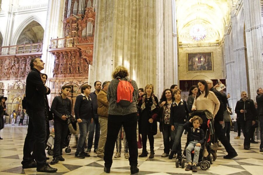 Seville: Guided Sightseeing Day Tour - Torre del Oro: A River Stop That Gives You a Breath of Fresh Perspective