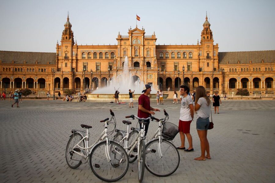Seville: Guided Sunset Bike Tour - Sunset on the Guadalquivir and why biking fits Seville
