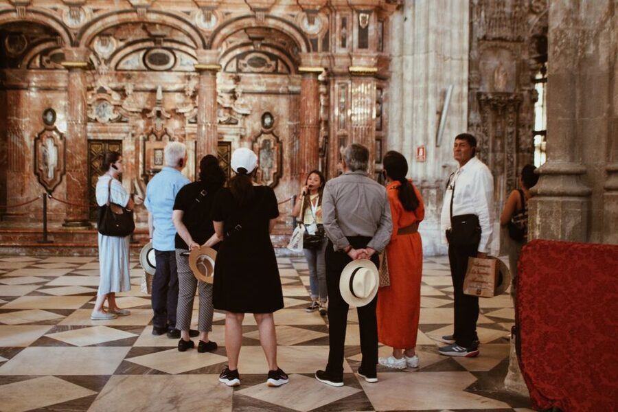 Seville: Guided Tour of Cathedral of Seville & Giralda Tower - Should you book the Colors of Seville Cathedral and Giralda tour?