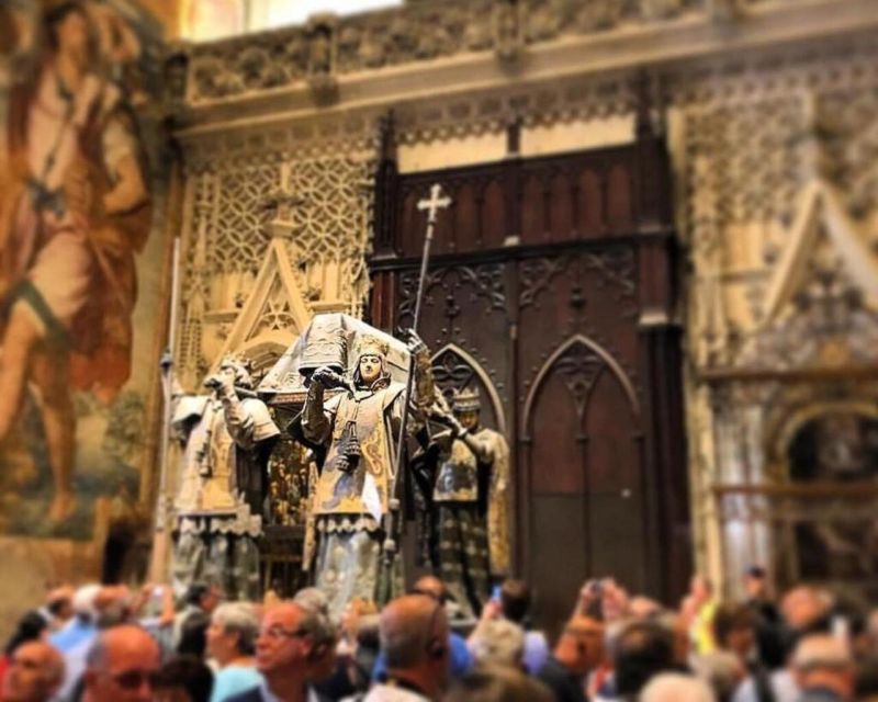 Seville: Guided Tour of Cathedral of Seville & Giralda Tower - Headsets, official guides, and what happens if the audio is off