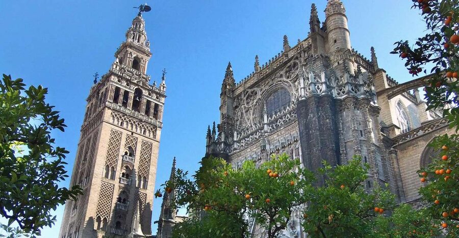 Seville: Guided Tour with Cathedral & Giralda Entrance - Getting There at Avenida de la Constitución 23B, and How the Tour Starts