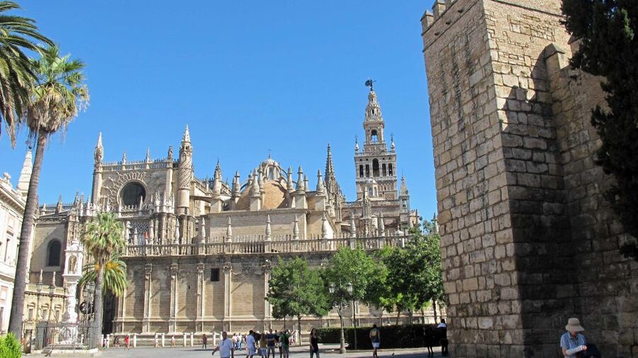 Seville: Guided Tour with Cathedral & Giralda Entrance - Giralda Tower Entrance: The Included Extra You Might Not Plan For