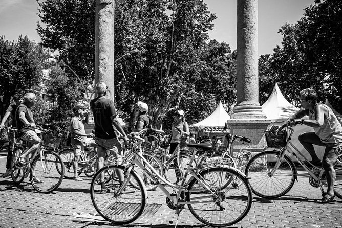 Seville Highlights Bike Tour (English) - Price and timing, and who this tour fits best