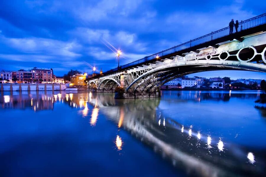 Seville Night Tour A Must See - Key highlights that make this Seville night tour worth it