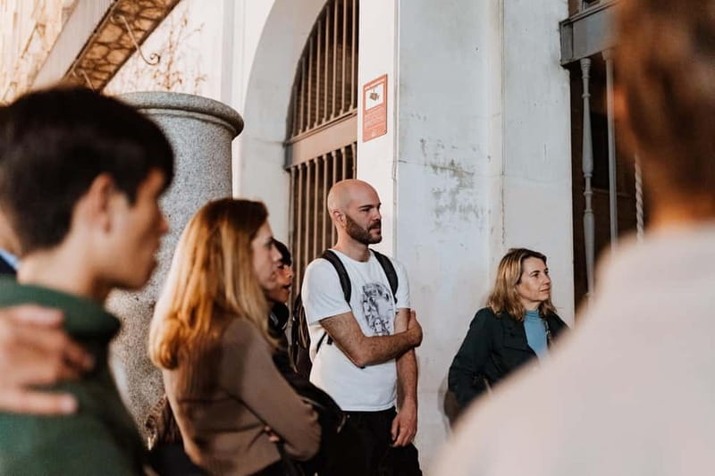 Seville: Paranormal and Legends Guided Walking Tour - Casa Fabiola finish: art setting meets the last story