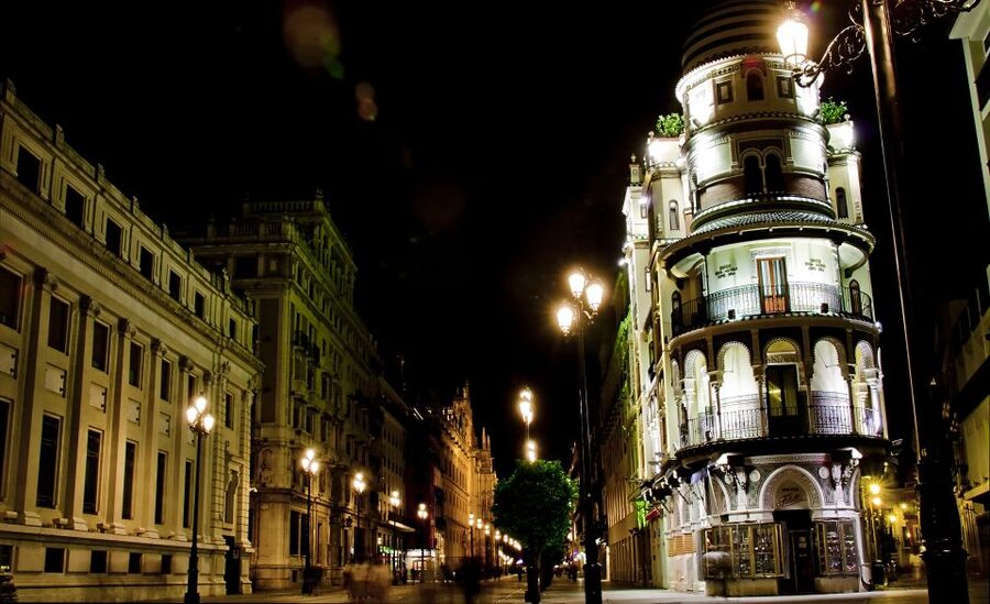 Seville: Paranormal Walking Tour in Spanish - Who Should Book This Tour (and Who Might Not)