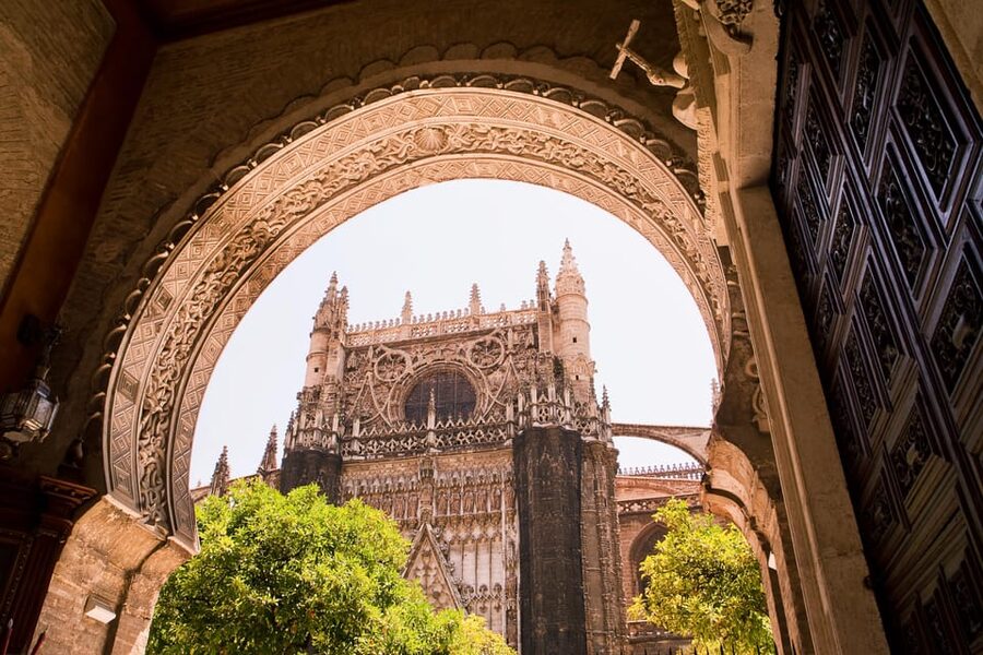 Seville: Priority Access Cathedral & Giralda Tour - Timing, meeting point, and what to do next