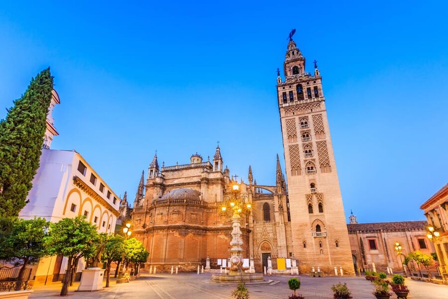 Seville: Priority Access Cathedral & Giralda Tour - Should you book the Priority Access Cathedral and Giralda Tour?