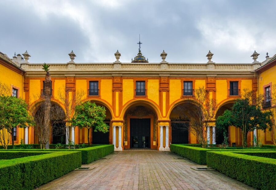 Seville: Priority Access Royal Alcazar Tour - Patio de las Doncellas and the palace rooms you will remember