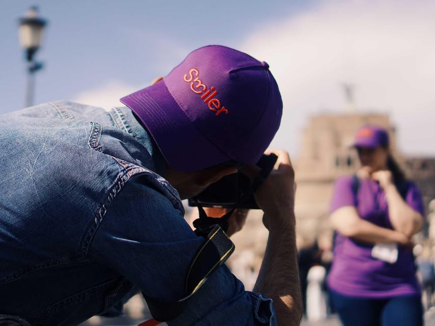 Seville: Professional Photoshoot at Plaza de España - Posing help, comfort, and small directions you will appreciate