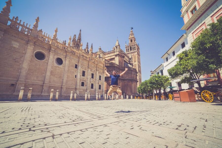 Seville: Professional photoshoot outside Cathedral & Giralda - What you get after the shoot: high-resolution edits in 48 hours